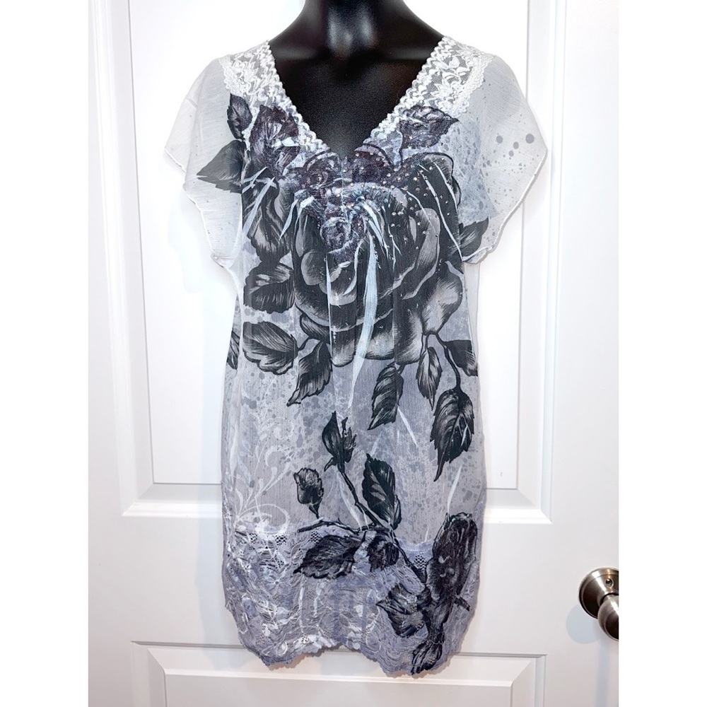 Vanity grey lace top